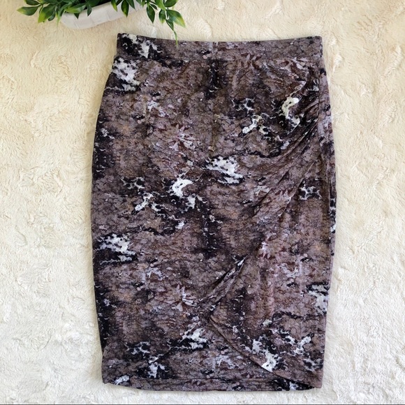 Cynthia Rowley Dresses & Skirts - Cynthia Rowley tie-dye black brown tulip hem skirt